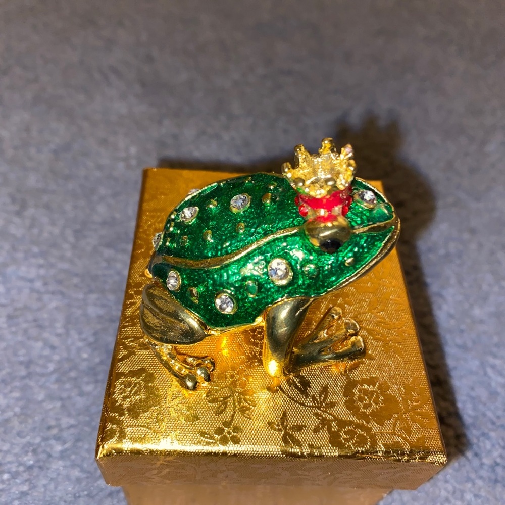 🐸 Cute Green Frog Trinket Box